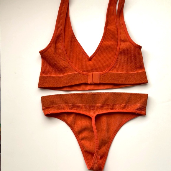 Bonds Originals Ribbed Bra with Matching Thong Rust Underwear Size M - Picture 4 of 5